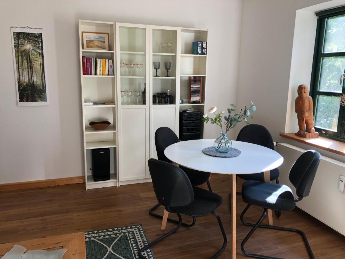 Villenappartement Mit Blick Ins Gruene Am Rande Der Wunderschoenen Altstadt Wismar Exterior photo